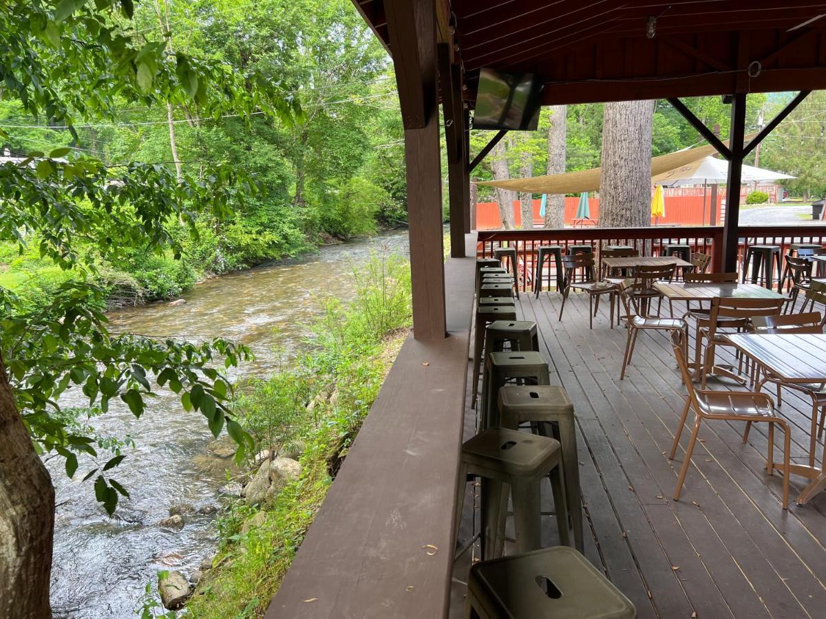 Smoky Falls Lodge Maggie Valley Extérieur photo