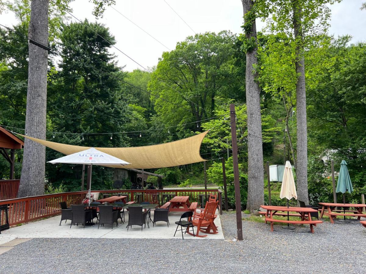 Smoky Falls Lodge Maggie Valley Extérieur photo