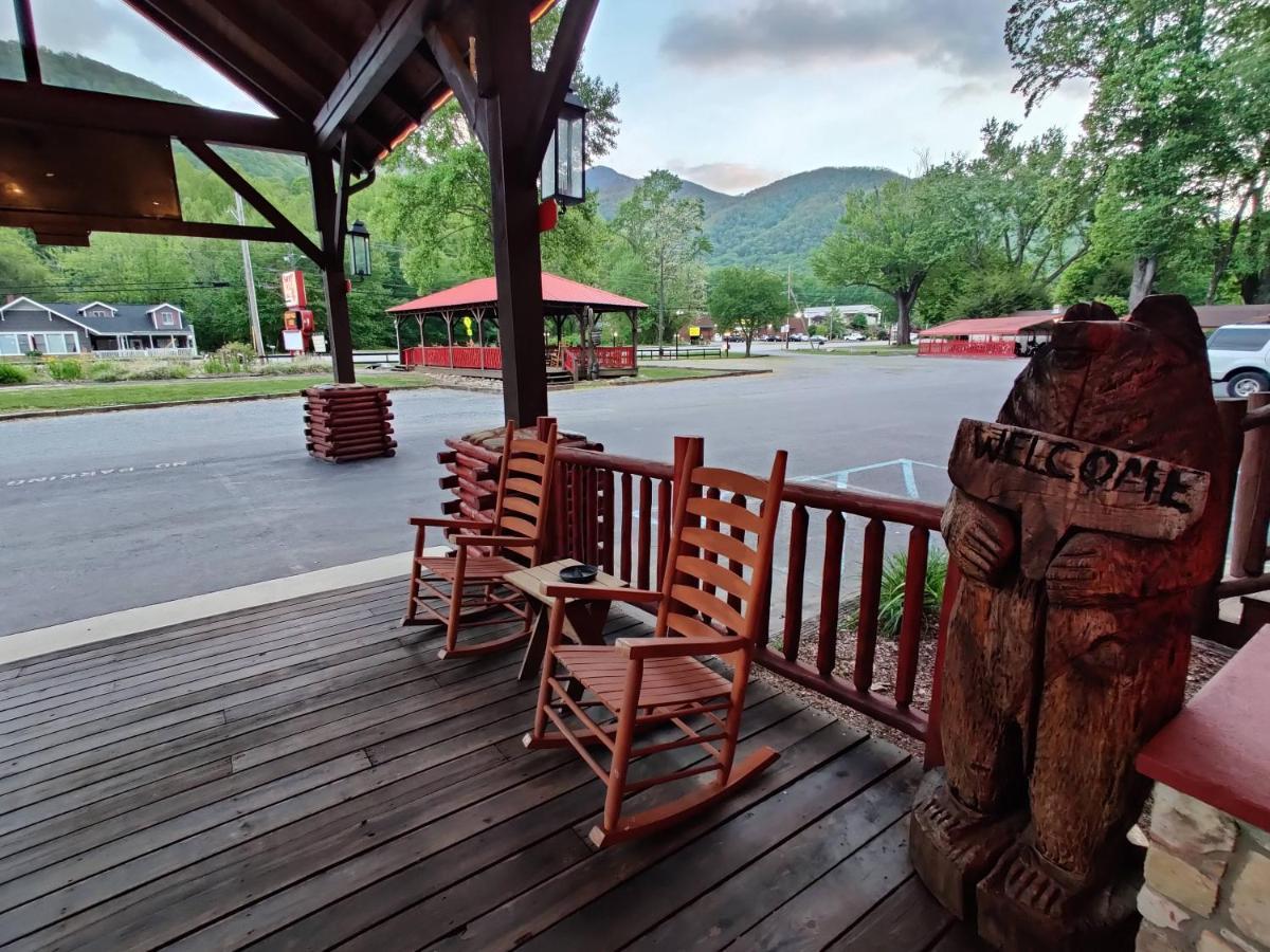 Smoky Falls Lodge Maggie Valley Extérieur photo