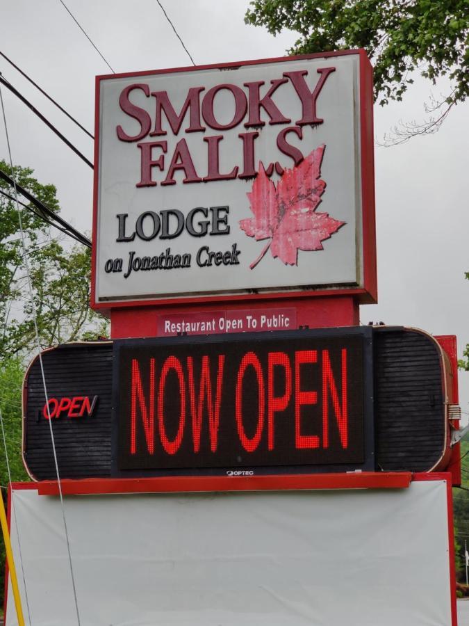 Smoky Falls Lodge Maggie Valley Extérieur photo